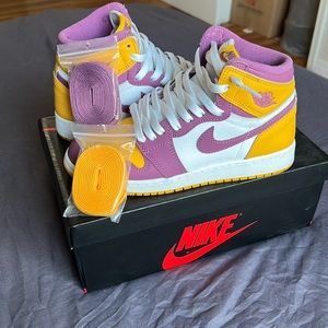 Jordan 1 brotherhood size 5.5